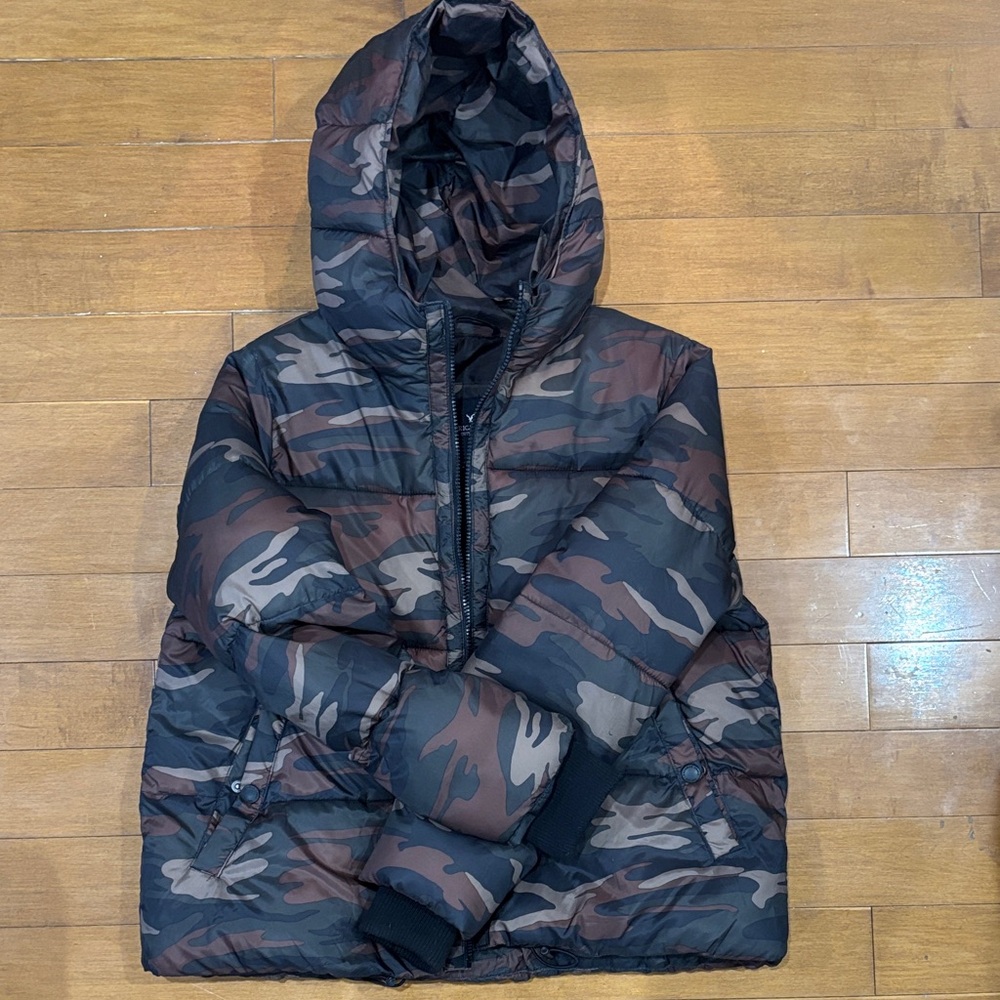 American Eagle Outfitters Camo Puffer Jacket
